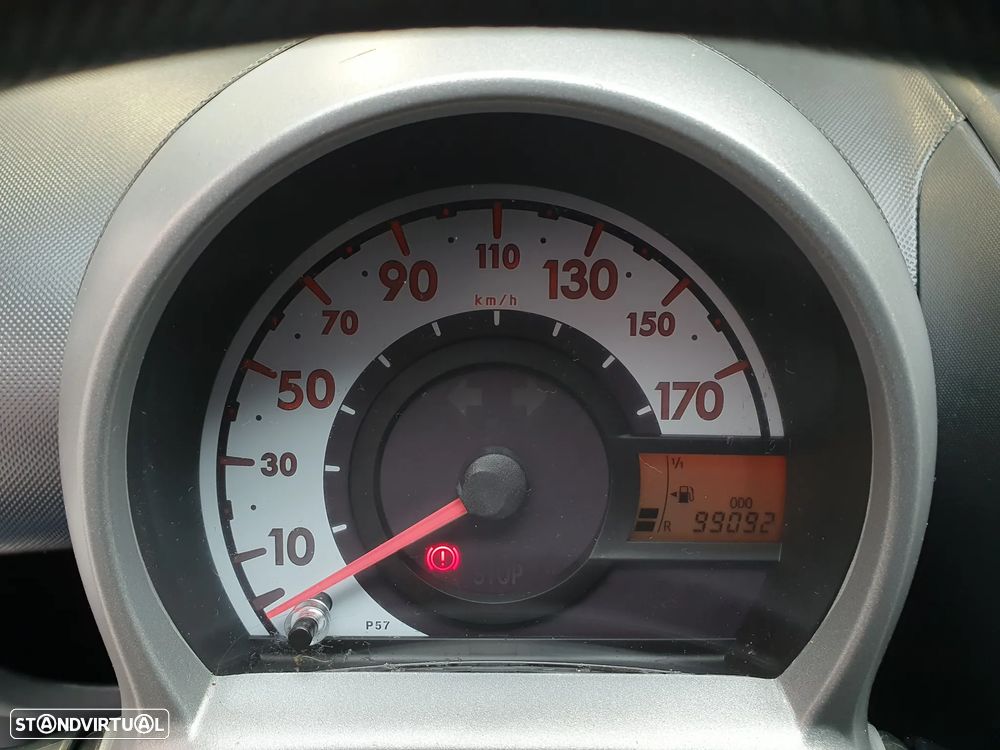 Toyota Aygo 1.0 + AC - 9