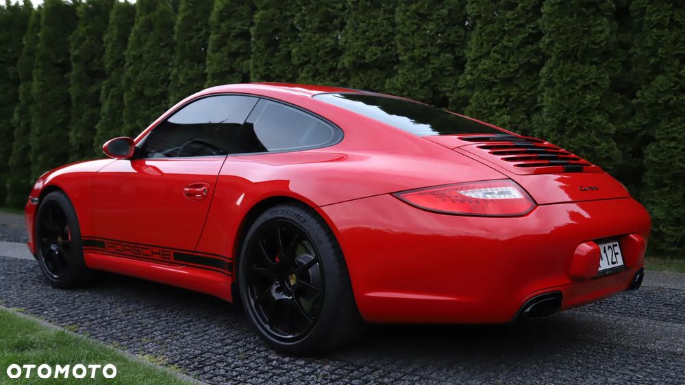 Porsche 911 Carrera - 10