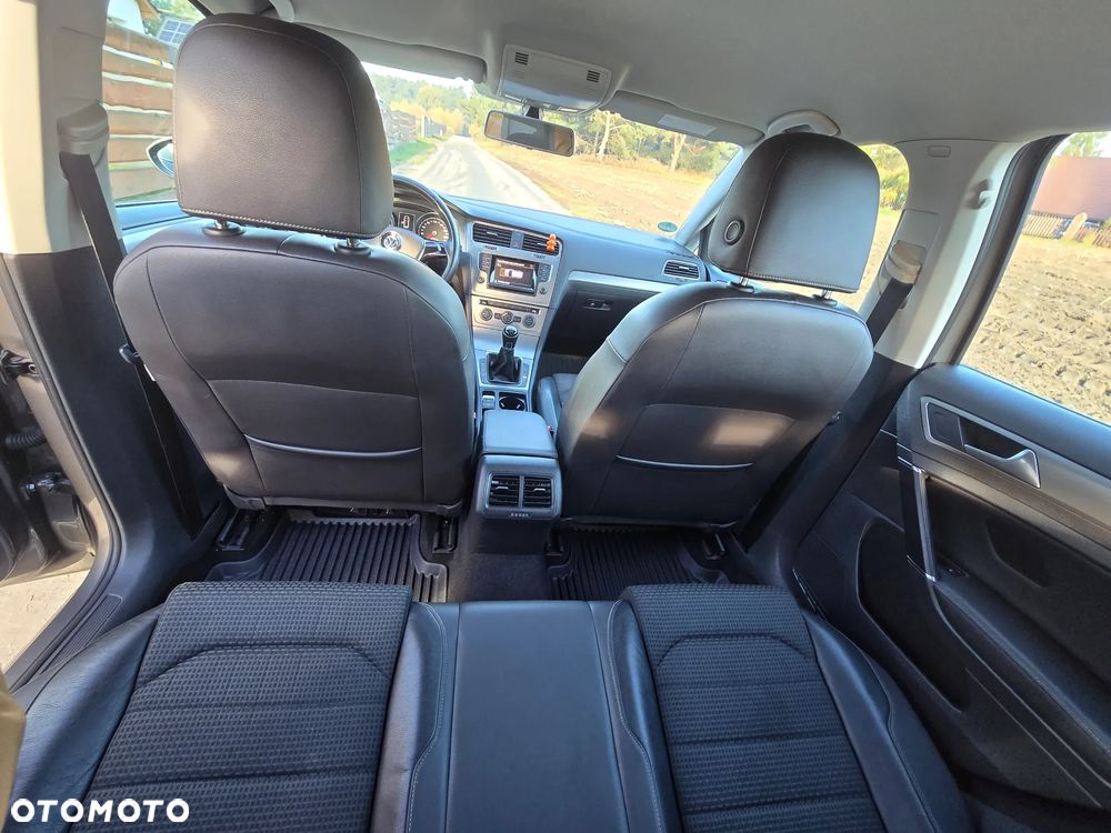 Volkswagen Golf - 19