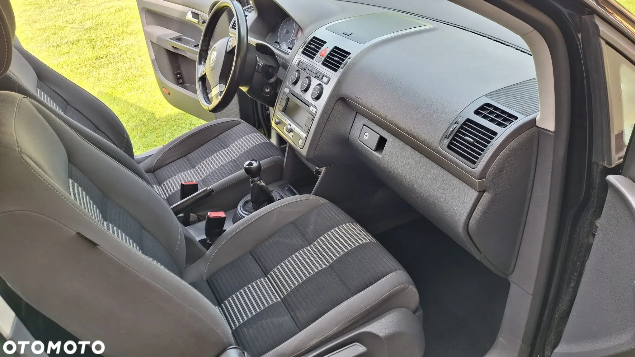 Volkswagen Touran 1.6 - 17