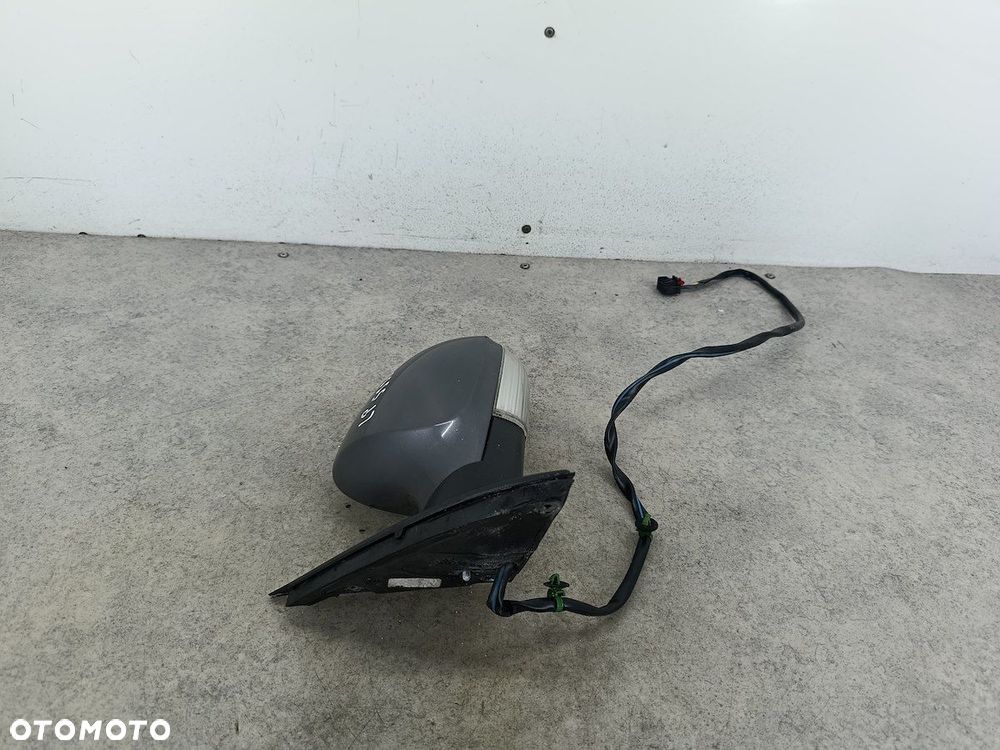 LUSTERKO LEWE VW PASSAT B6 3C0857933 LA7T - 1