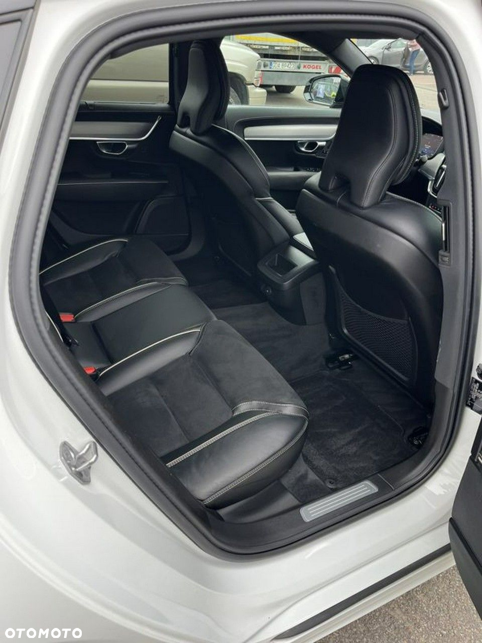 Volvo S90 B4 B R-Design - 14