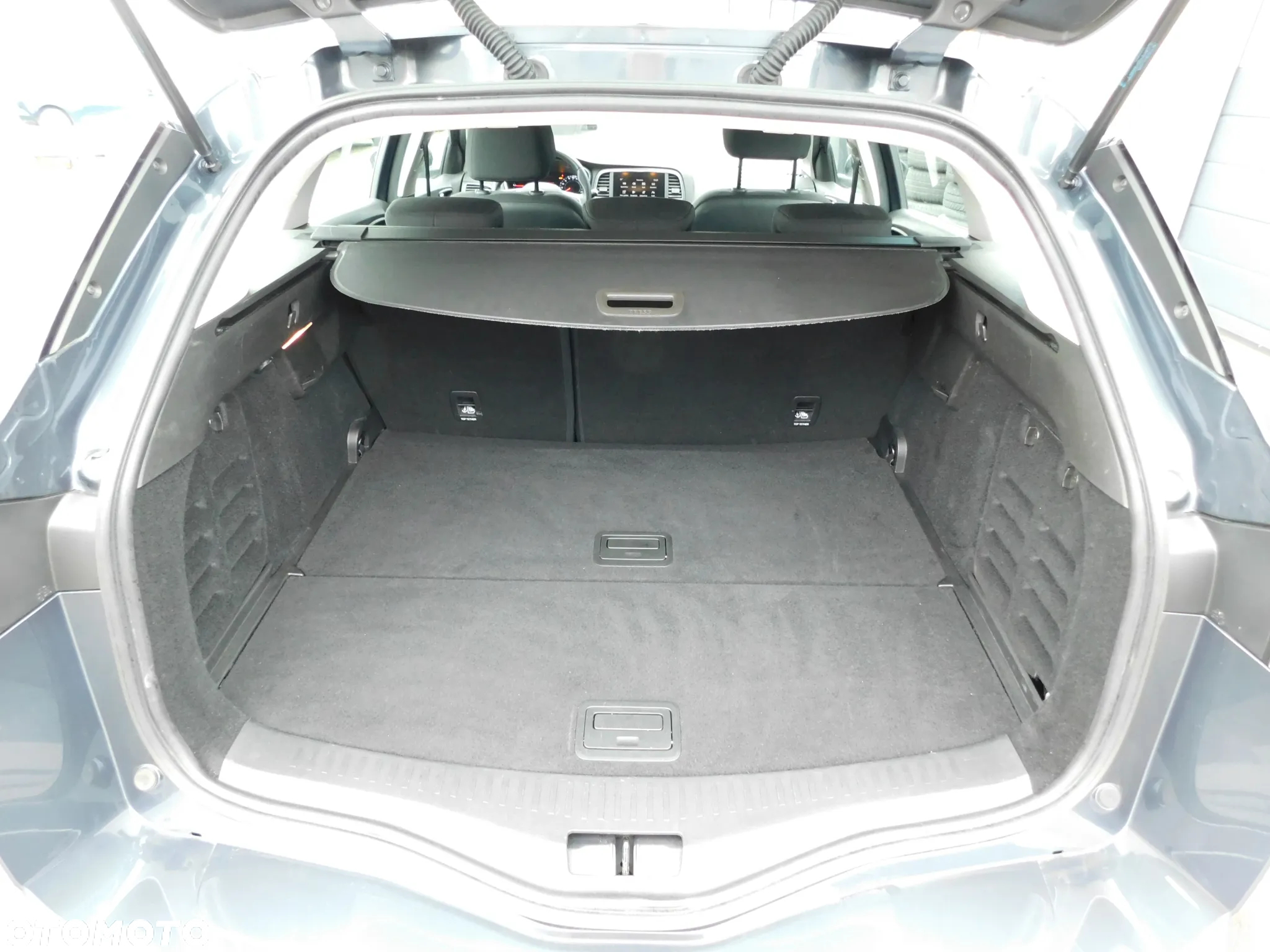 Renault Megane BLUE dCi 115 EDC INTENS - 22