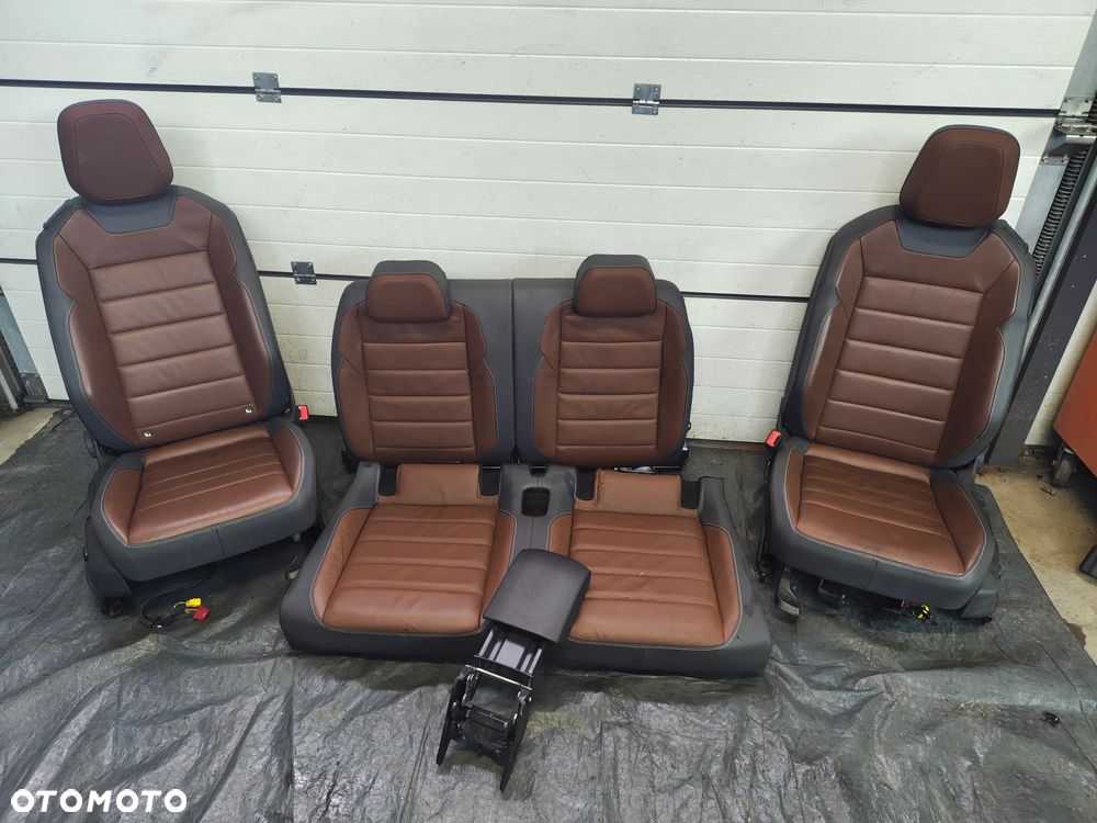VW T-ROC cabrio komplet foteli fotele grzane super stan skóra mały przebieg 21 tys km - 1