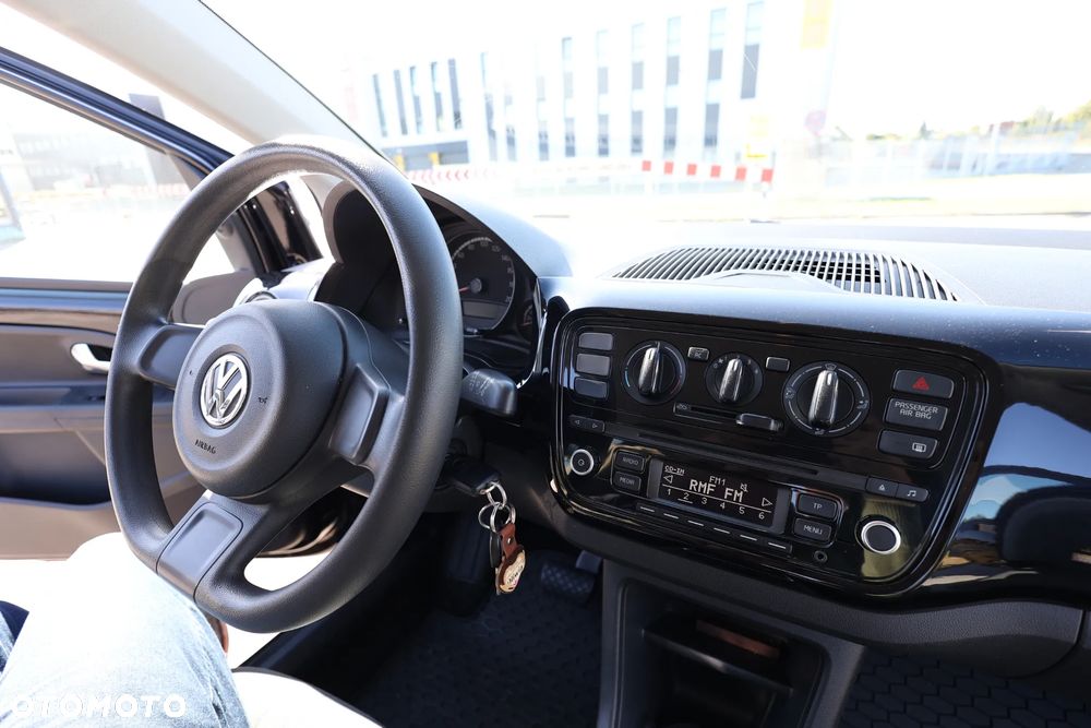 Volkswagen up! - 28