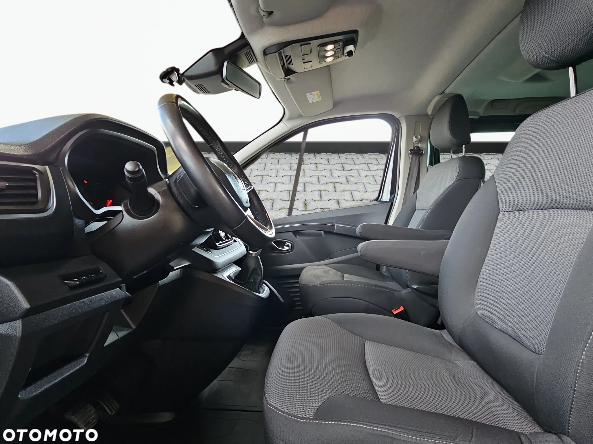 Renault Trafic - 12