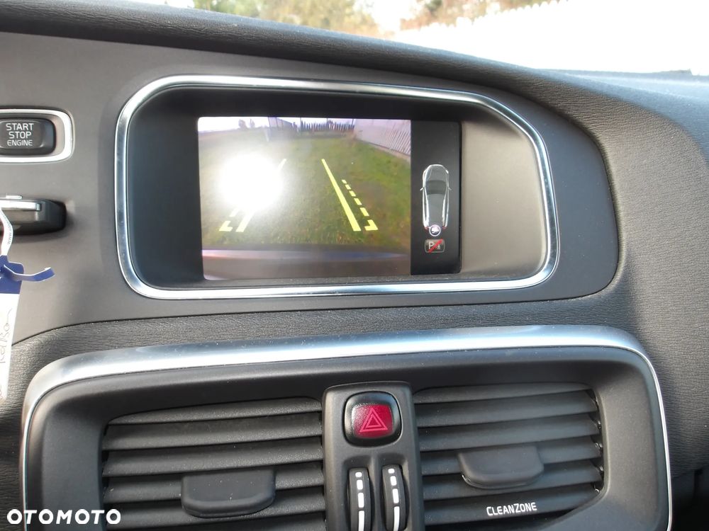 Volvo V40 T3 Momentum - 8