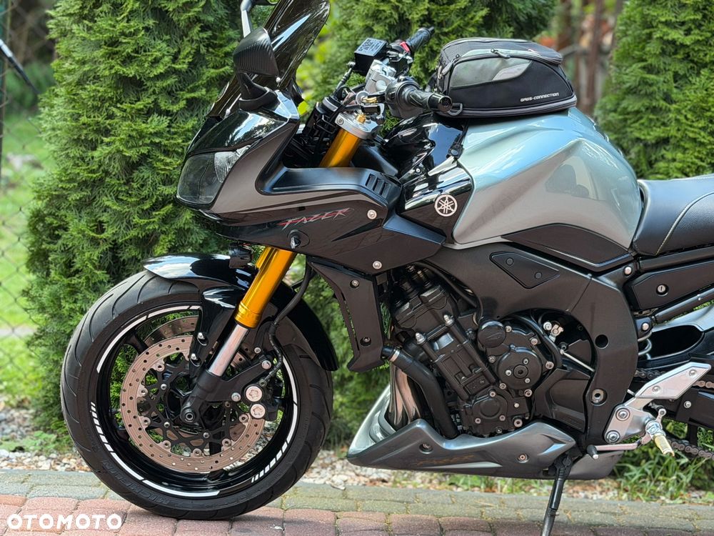 Yamaha FZ - 19