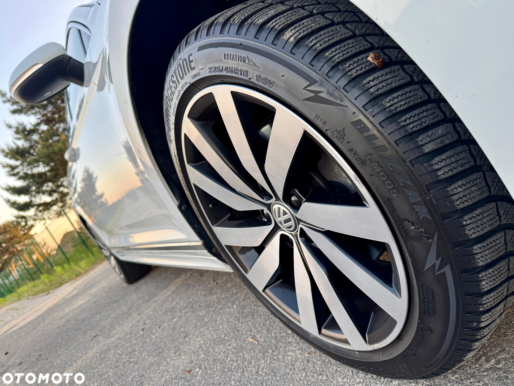 Volkswagen Passat - 12