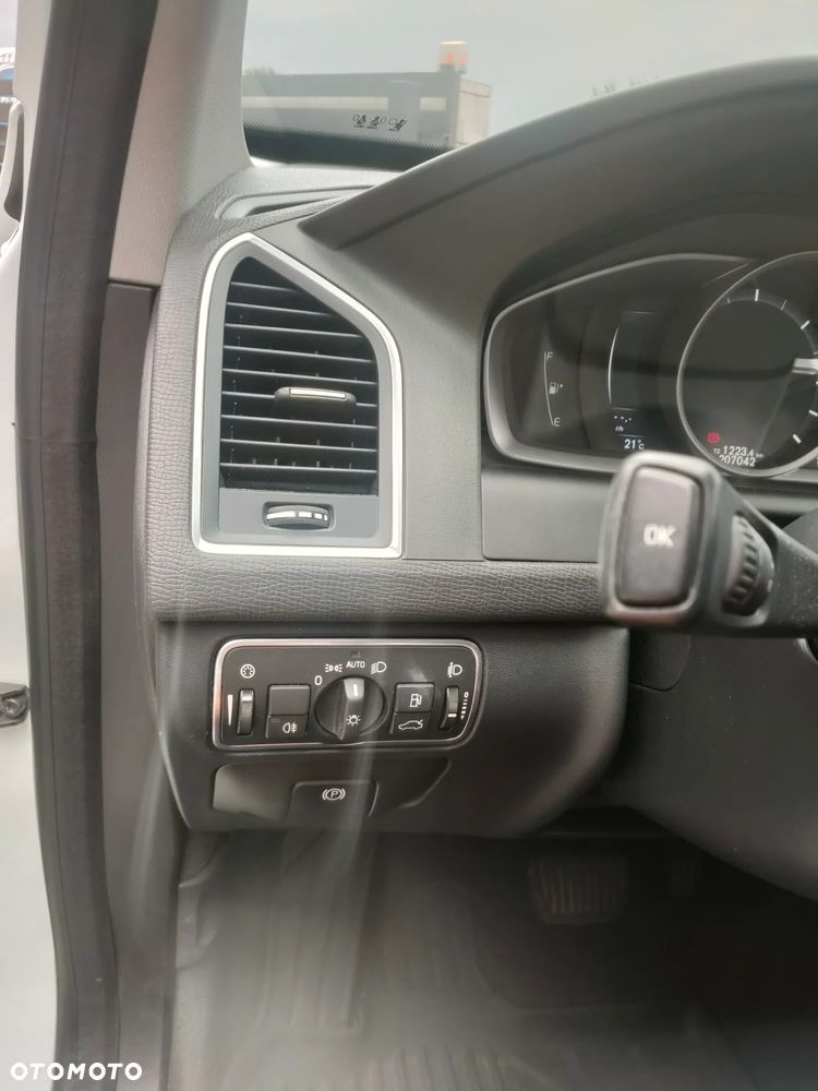 Volvo XC 60 D3 Drive-E Momentum - 23