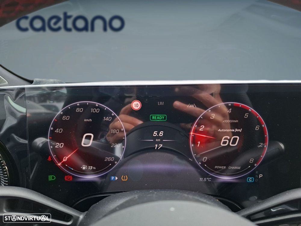 Mercedes-Benz CLA 180 - 18