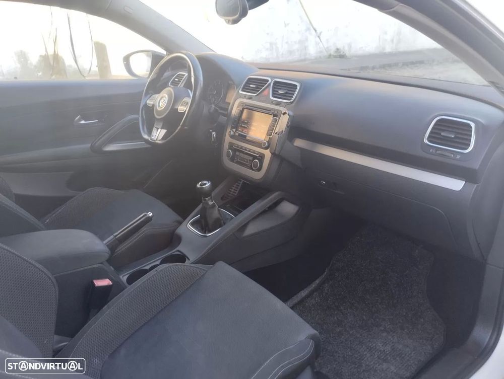 Volkswagen Scirocco 1.4 TSI Sport — fotografia 18