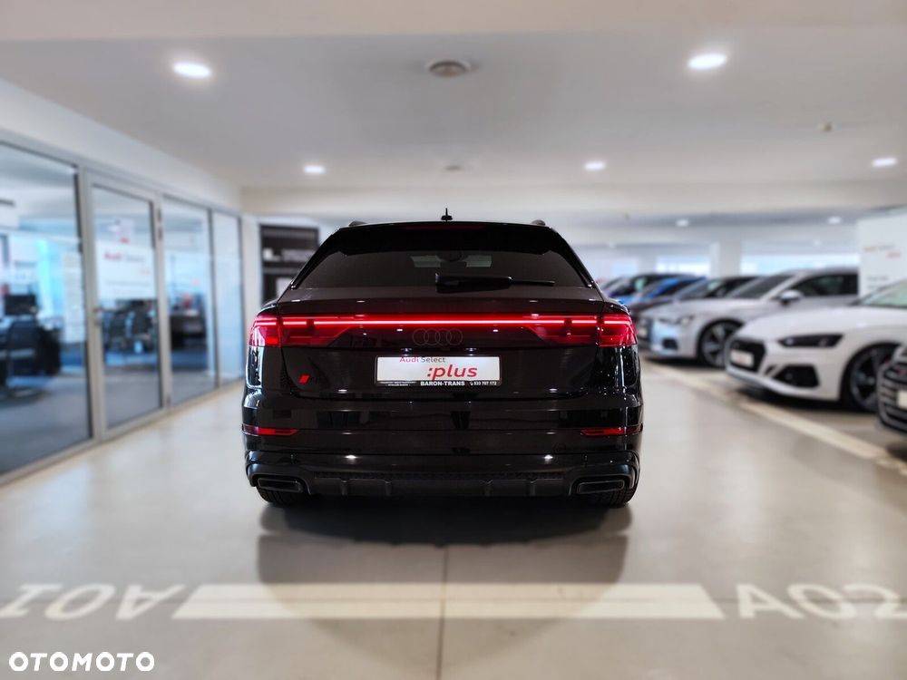 Audi Q8 - 4