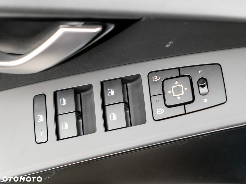 Kia Niro 1.6 GDI Hybrid M - 19