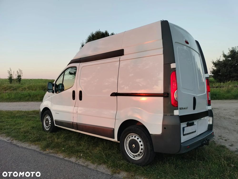 Opel vivaro - 8