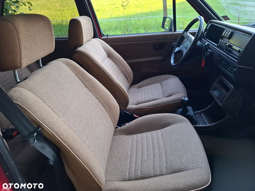 Volkswagen Golf 1.3 CL - 21