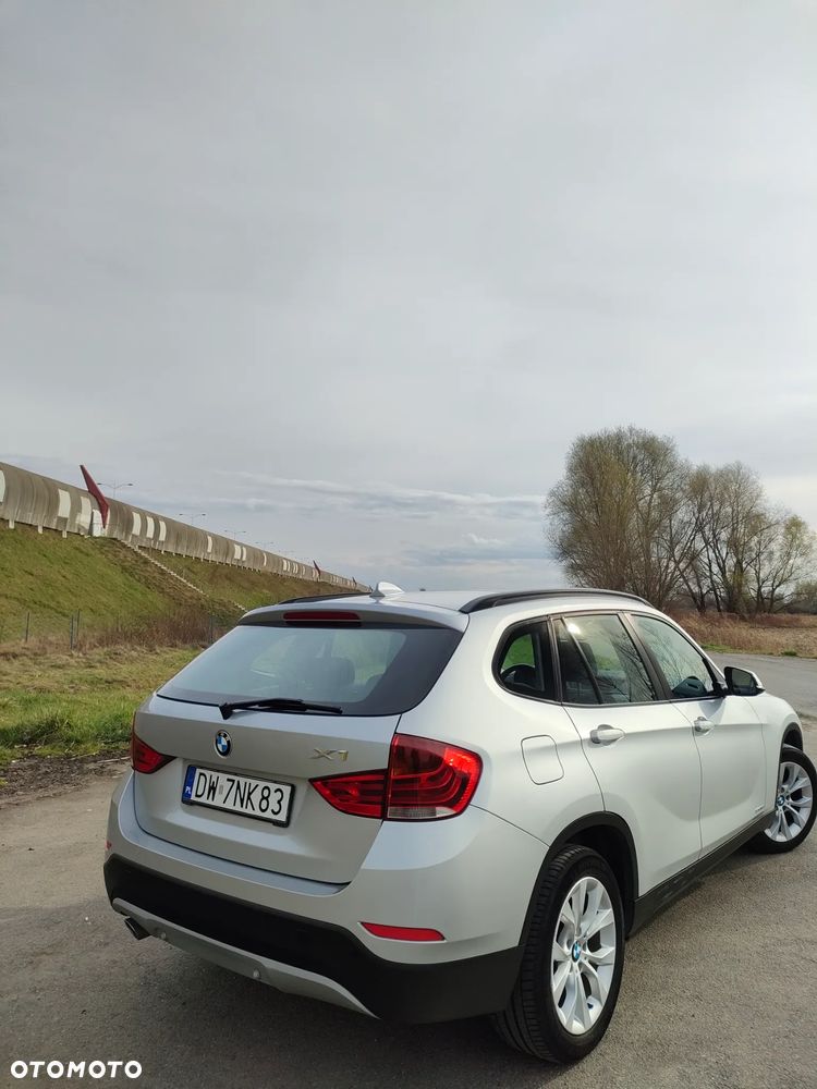 BMW X1 sDrive18i - 28