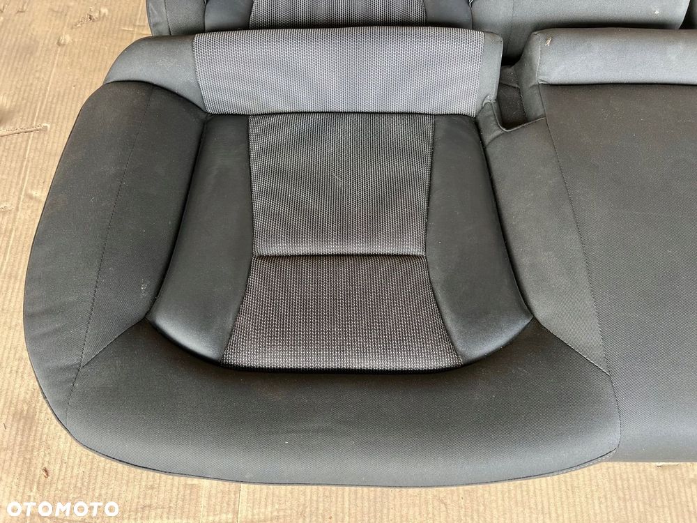 AUDI A1 8X KANAPA SIEDZENIE TYŁ TYLNA - 3