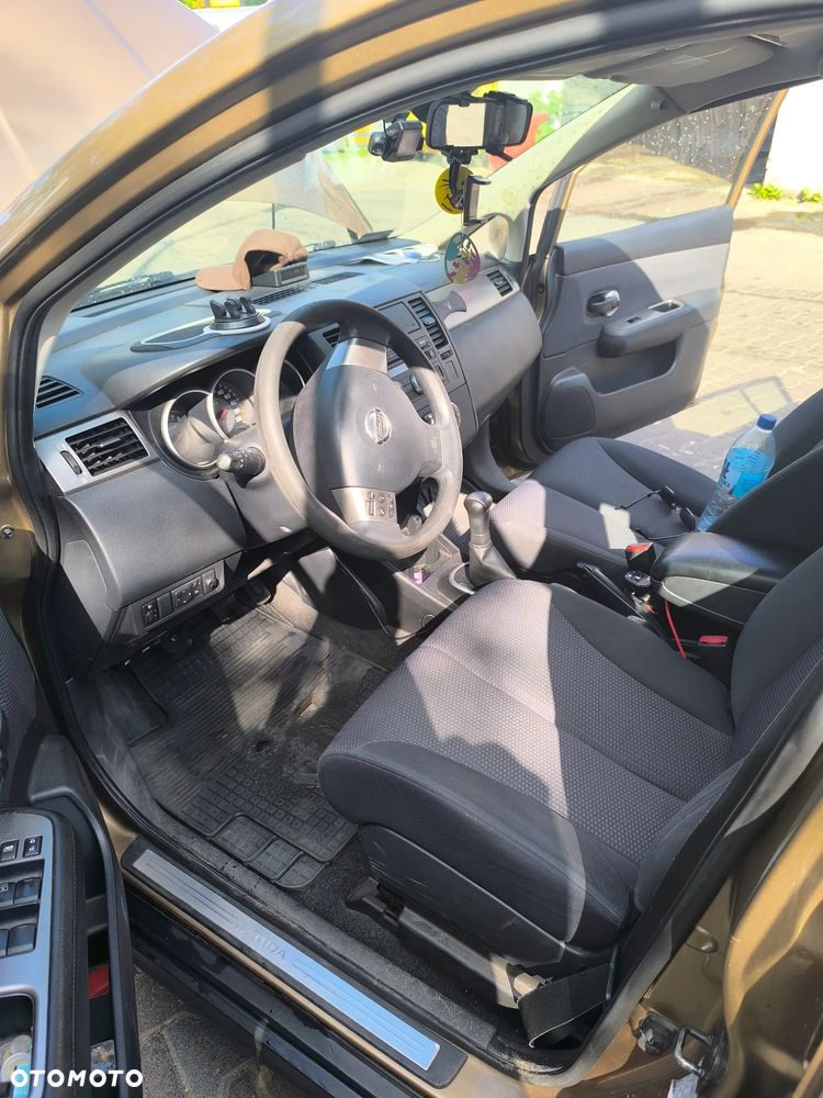 Nissan Tiida 1.6 Acenta - 8