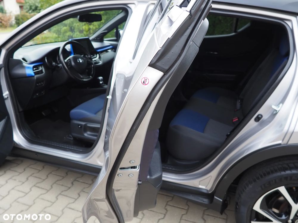 Toyota C-HR 1.2 T Premium CVT 4x4 - 27