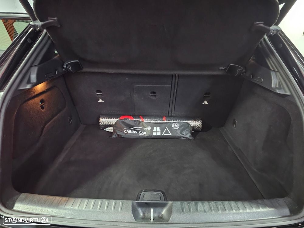 Mercedes-Benz GLA 200 - 23