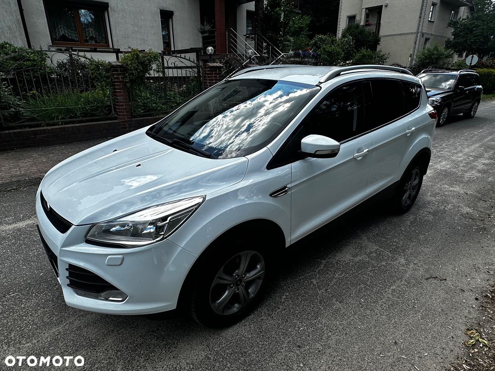 Ford Kuga 2.0 TDCi 2x4 Titanium - 17