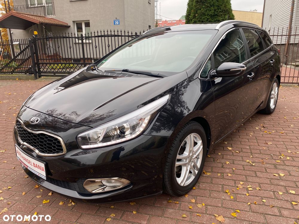Kia Ceed 1.6 GDI Dream Team Edition - 11