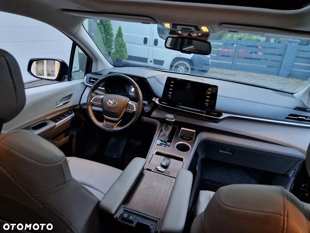 Toyota Sienna - 22