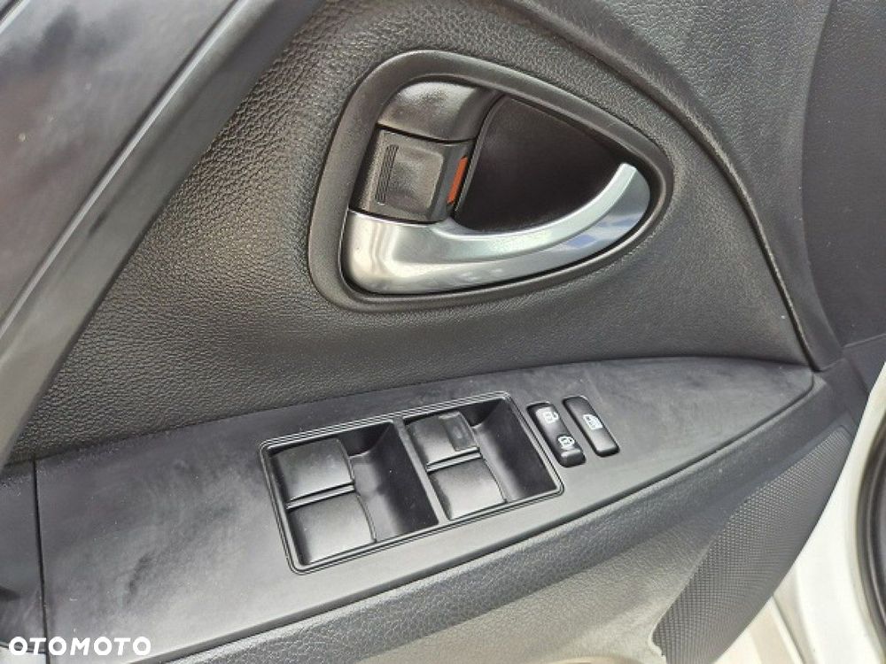 Toyota Avensis - 20