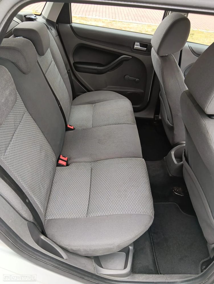Ford Focus SW 1.6 TDCi DPF Sport - 9