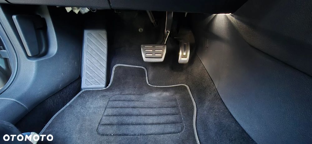 Skoda Superb 2.0 TDI Sportline DSG - 10
