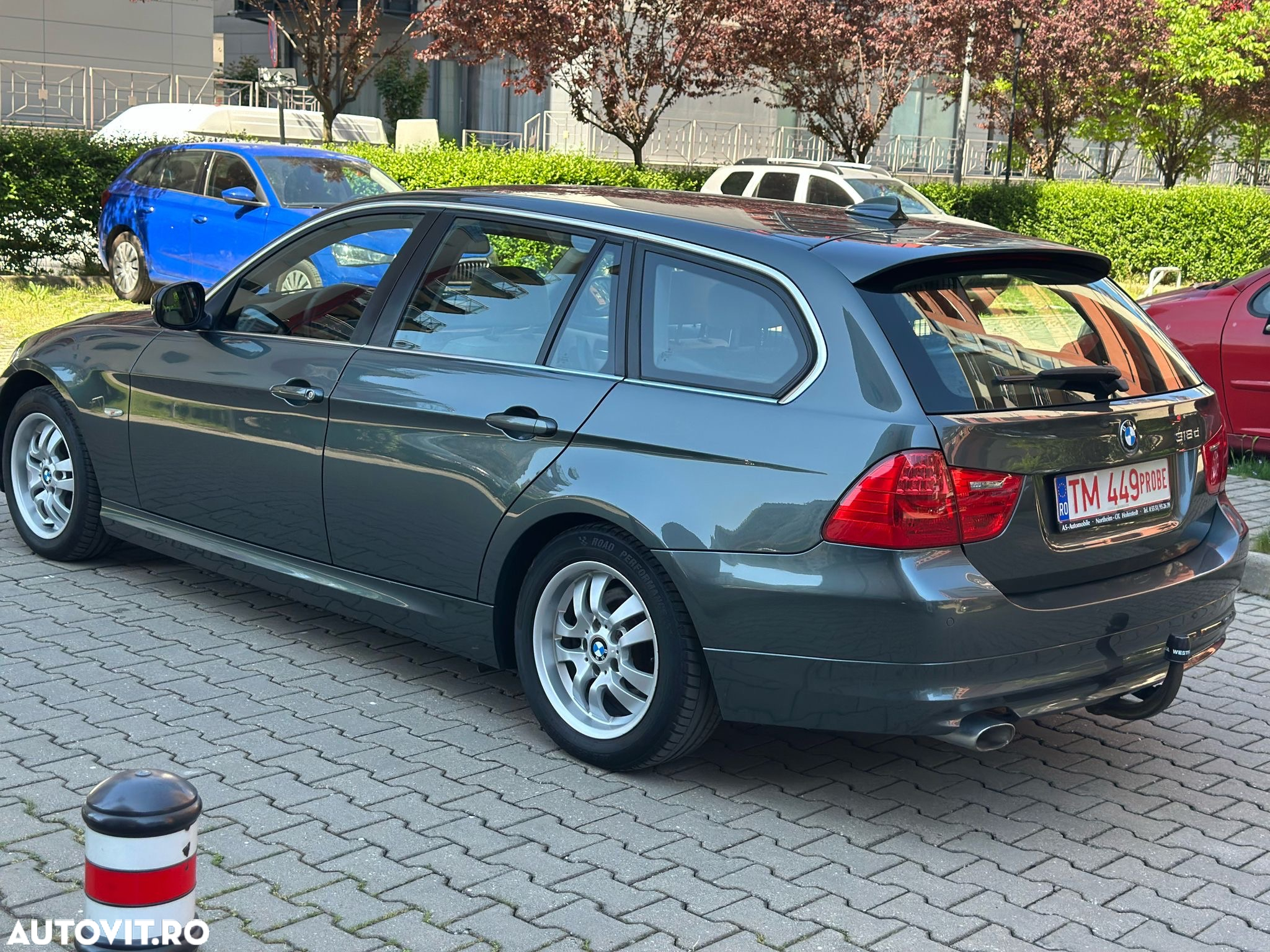 BMW Seria 3 318d DPF Touring - 4