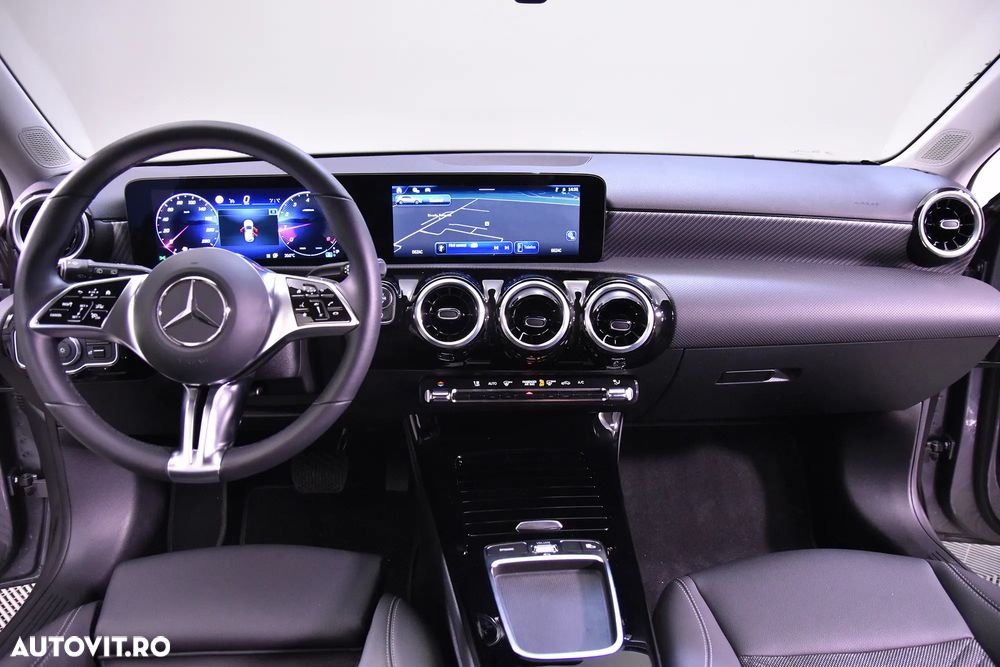 Mercedes-Benz A 180 7G-DCT - 9