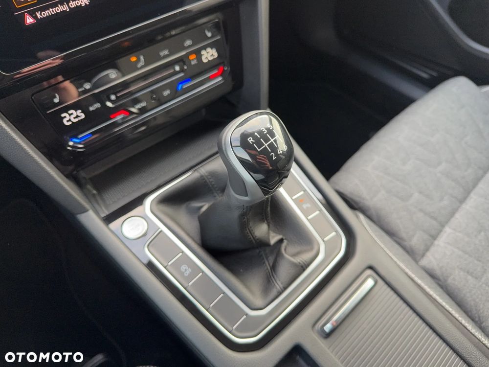 Volkswagen Passat - 20