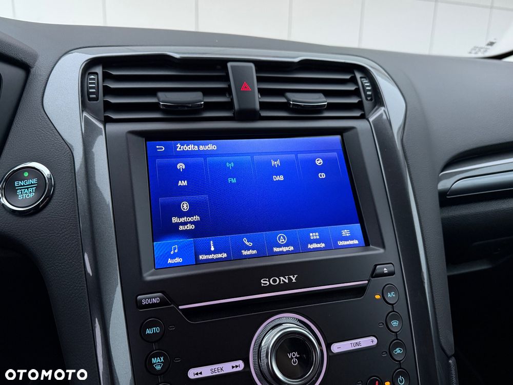 Ford Mondeo SW 2.0 Hybrid Titanium - 24