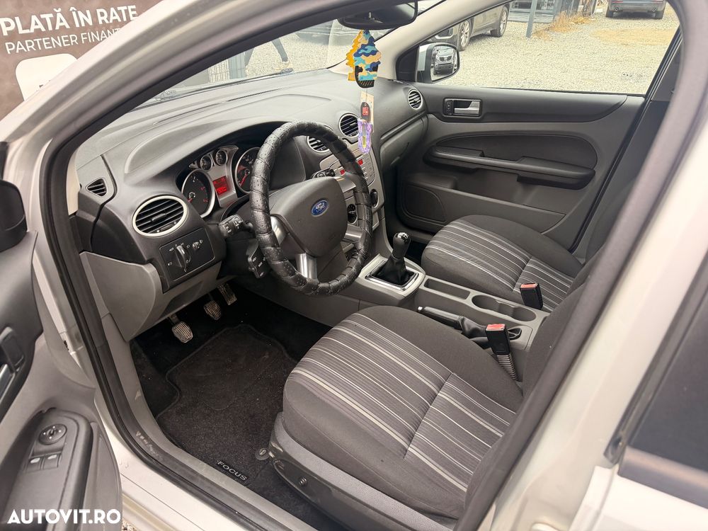 Ford Focus 1.6 TDCI DPF Style - 7