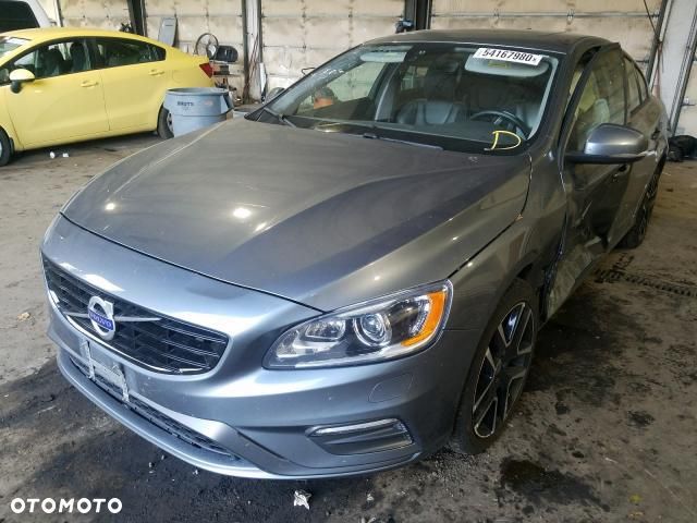 Volvo S60 T5 Drive-E Momentum - 11