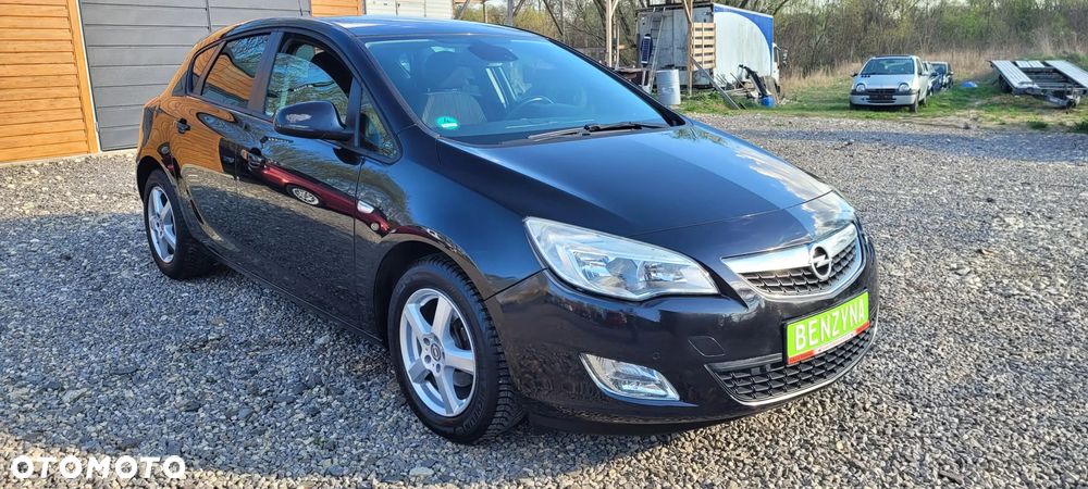 Opel Astra 1.4 ecoFLEX - 29