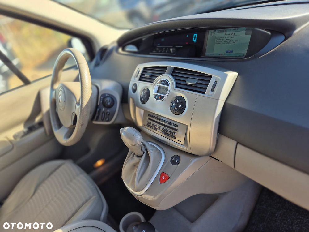 Renault Scenic - 25