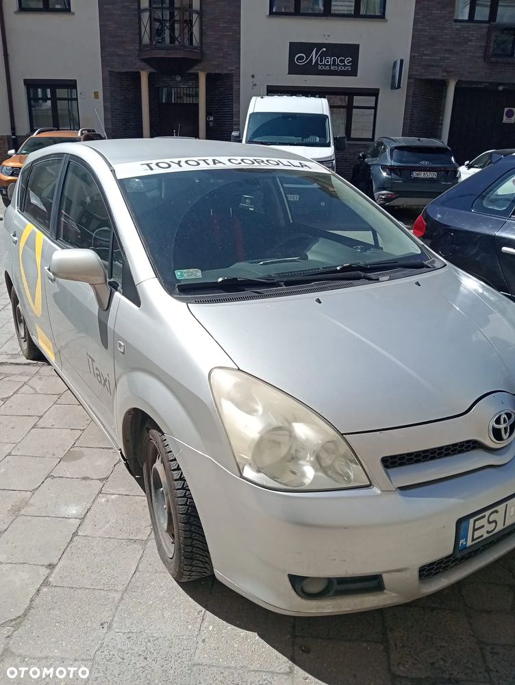 Toyota Corolla Verso 2.2 D-4D Prestige - 1