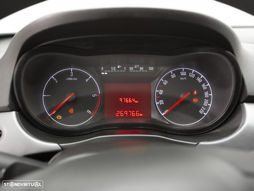 Opel Corsa Van Outro - 15