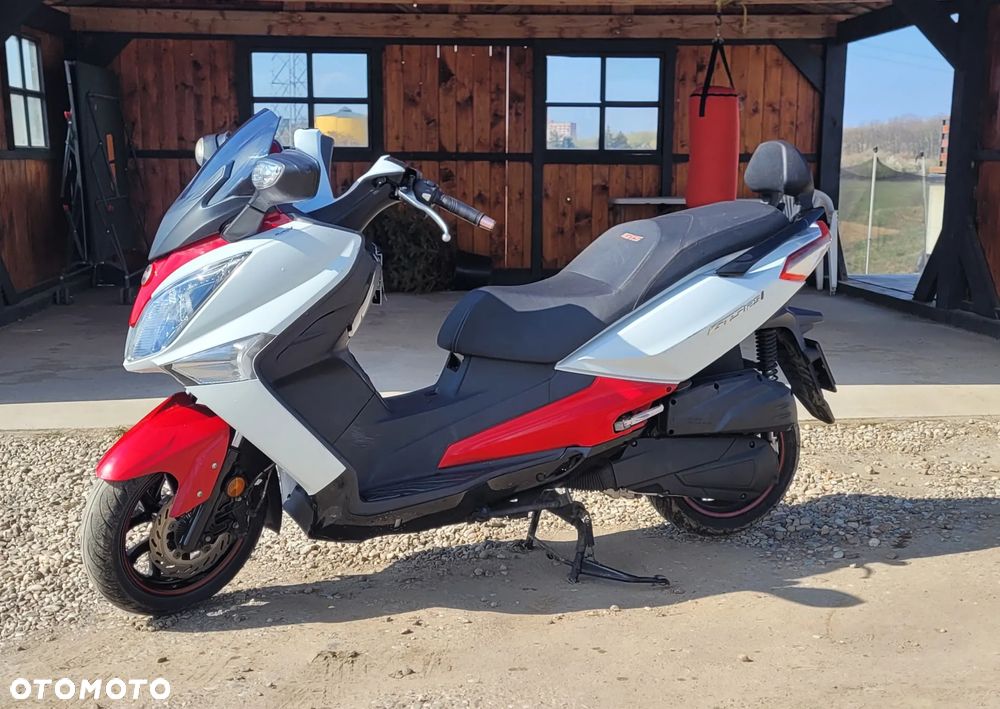 SYM GTS - 1