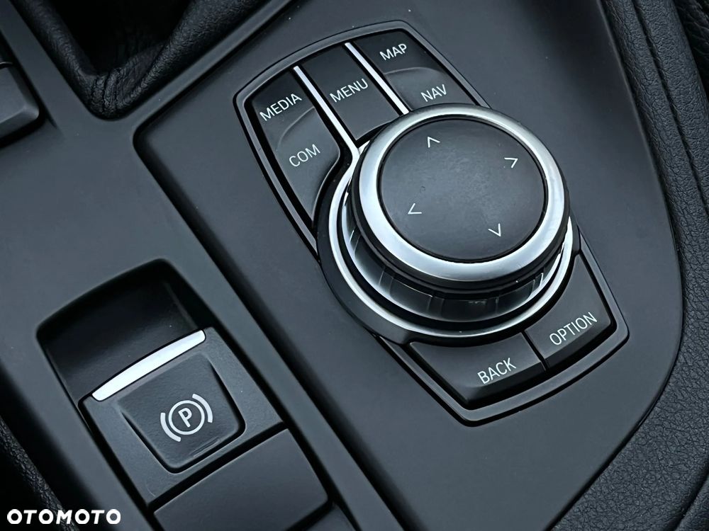 BMW X1 xDrive25e Business Edition - 29