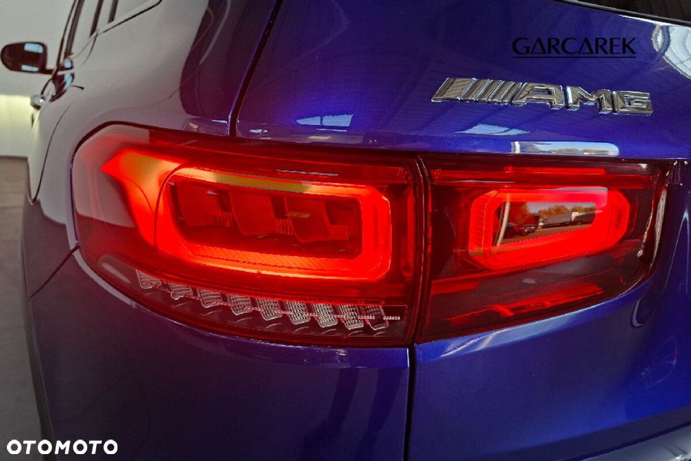 Mercedes-Benz GLB - 14