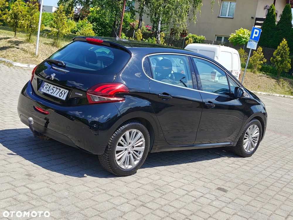 Peugeot 208 1.2 PureTech Style - 24