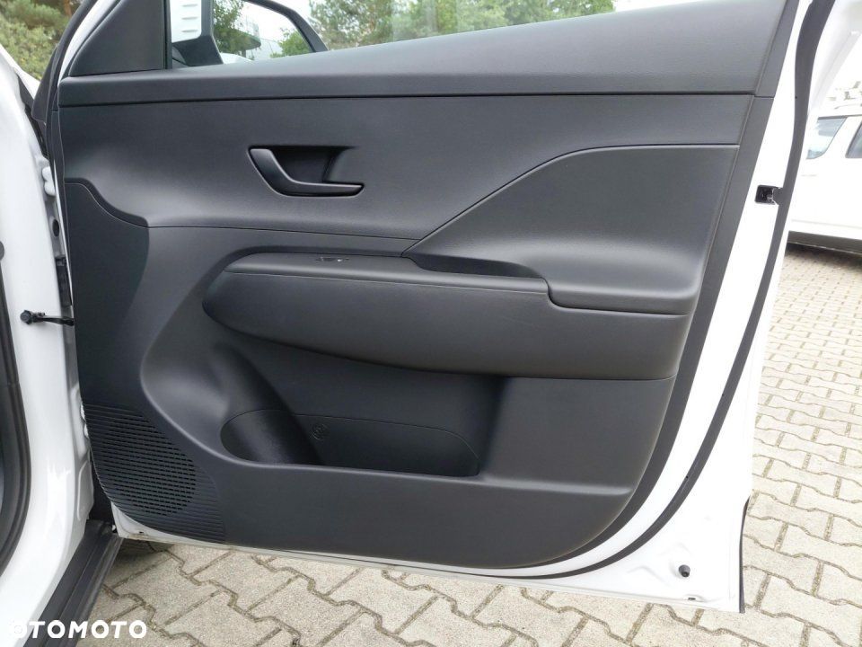 Hyundai Kona - 17
