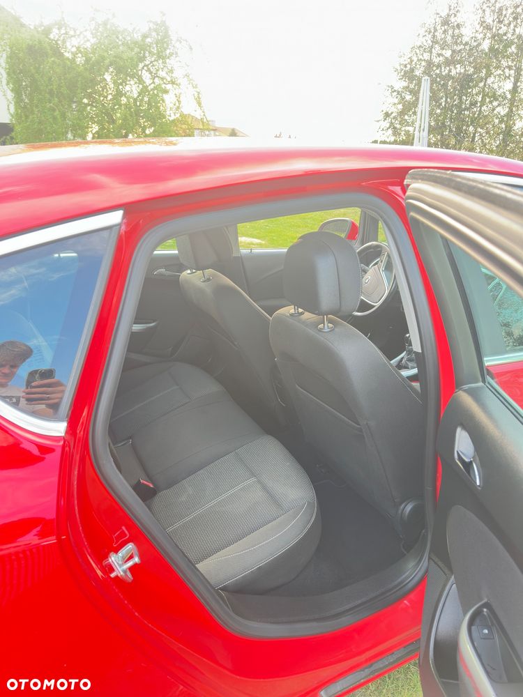 Opel Astra 1.4 Turbo Color Edition - 20