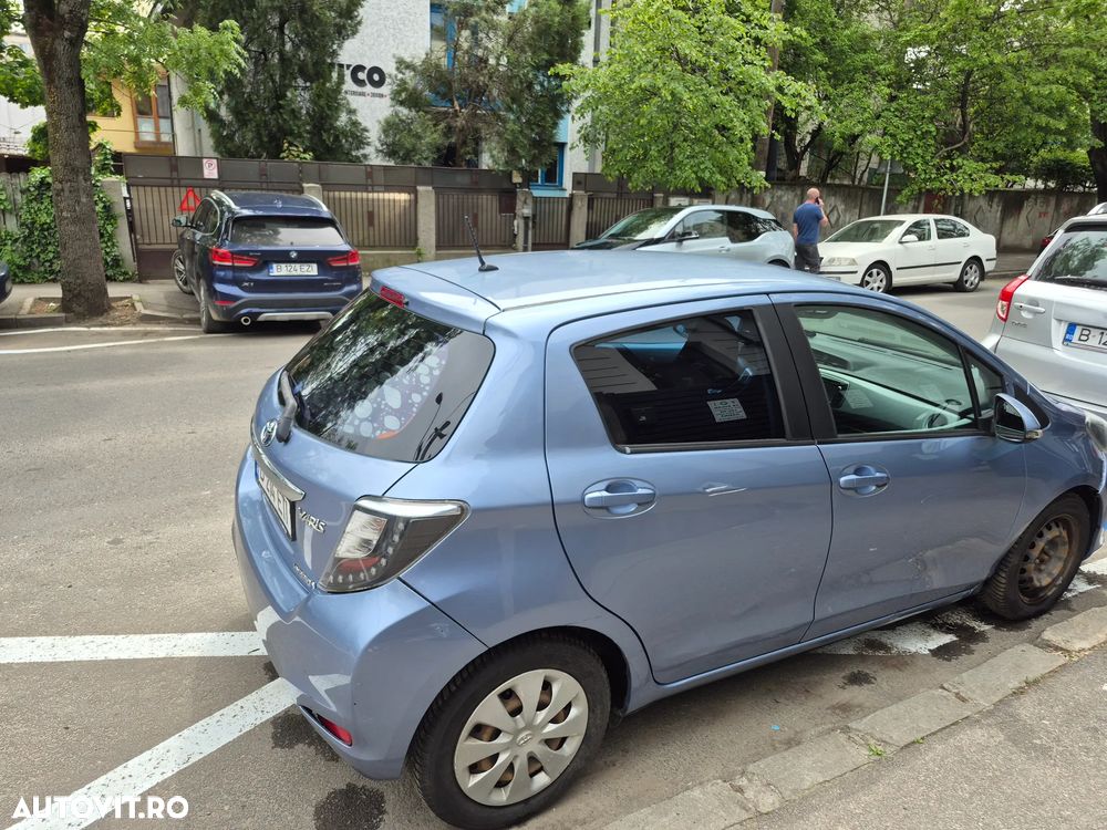 Toyota Yaris 1.5 VVT-i HSD Luna - 2