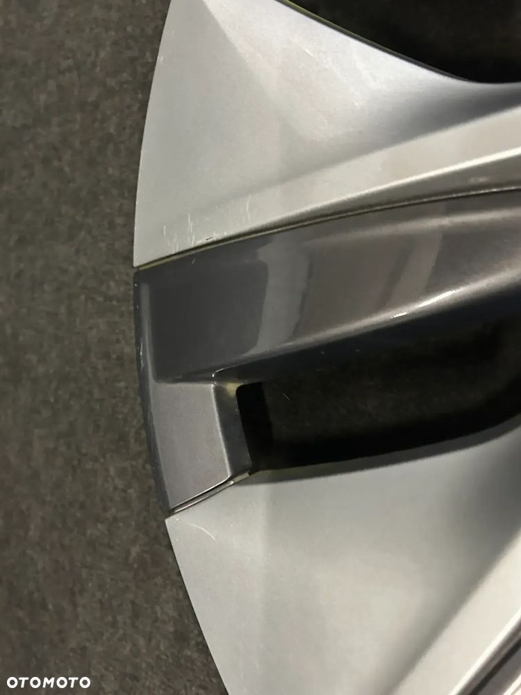 Oryginalny kołpak Tesla Model Y 19 cali 1szt. 1044235-00-C - 2