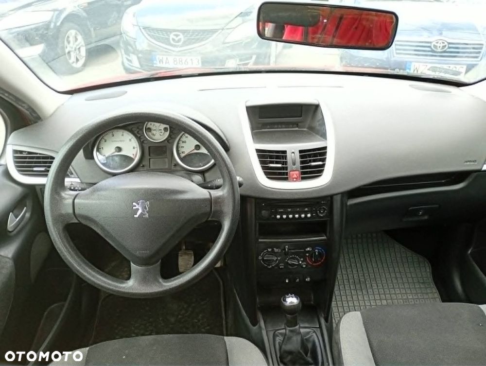 Peugeot 207 - 7